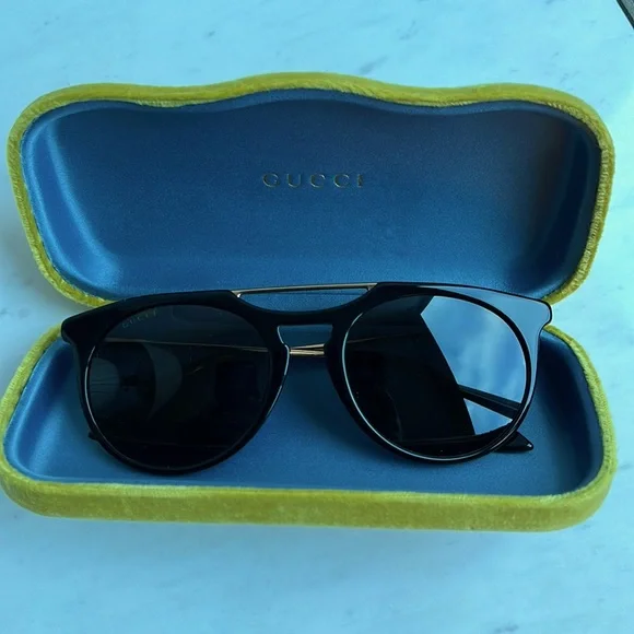 Gucci | Accessories | Gucci Women Aviator Sunglasses In  display picture 1